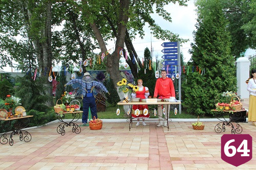 В Энгельсском доме-интернате отпраздновали Медовый Спас