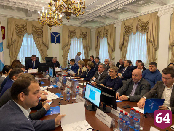 Бюджет Саратова намерены сделать бездефицитным 