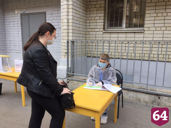 Саратовцы оценили удобство голосования во дворах 