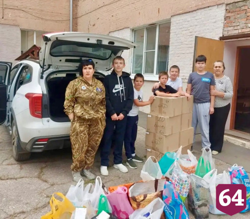 Школьникам рассказали о помощи жителей фронту
