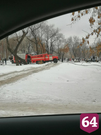 Пожарные тушили горящую трехэтажку в «Летке»