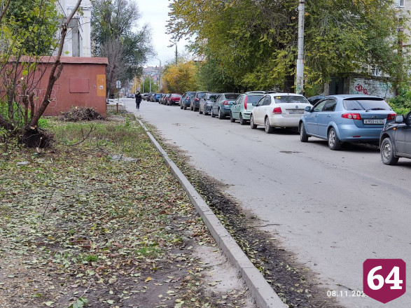 Саратовцы пожаловались на «козьи тропы» на пути в «Кванториум»