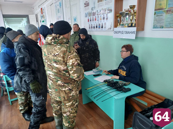 Пропавшего под Саратовом подростка ищут десятки людей