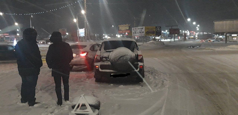 В аварии на проспекте Строителей пострадала автоледи