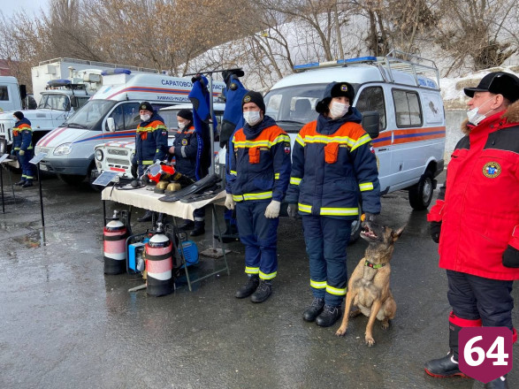 Взрыв льда на реке Медведице показали в онлайне 