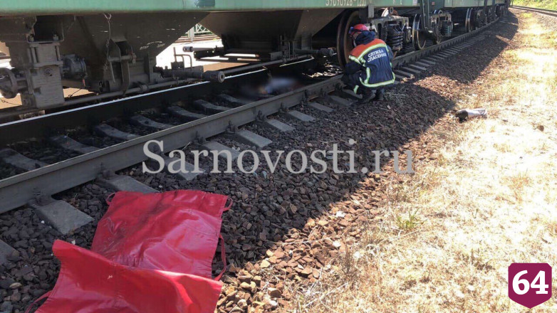 В Саратове женщину насмерть сбил товарный поезд