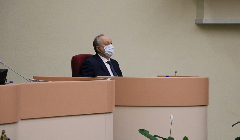 Губернатор указал саратовским коммунистам на популизм