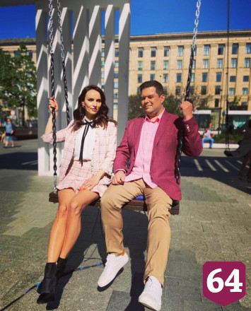 Саратовская ведущая поразила поклонников коленями