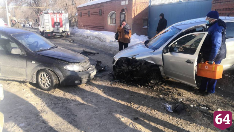 В ДТП на Огородной улице разбились двое водителей