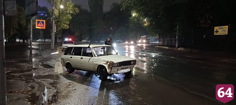 В Саратове водитель «Жигулей» покалечил на переходе 18-летнюю девушку
