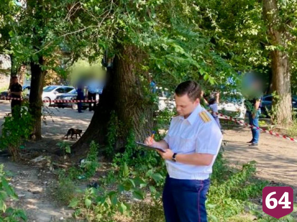 В Саратове прохожие нашли мертвого мужчину с пакетом на голове