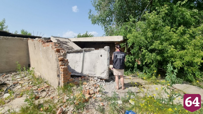 В гаражах под Саратовом найден труп неизвестной женщины