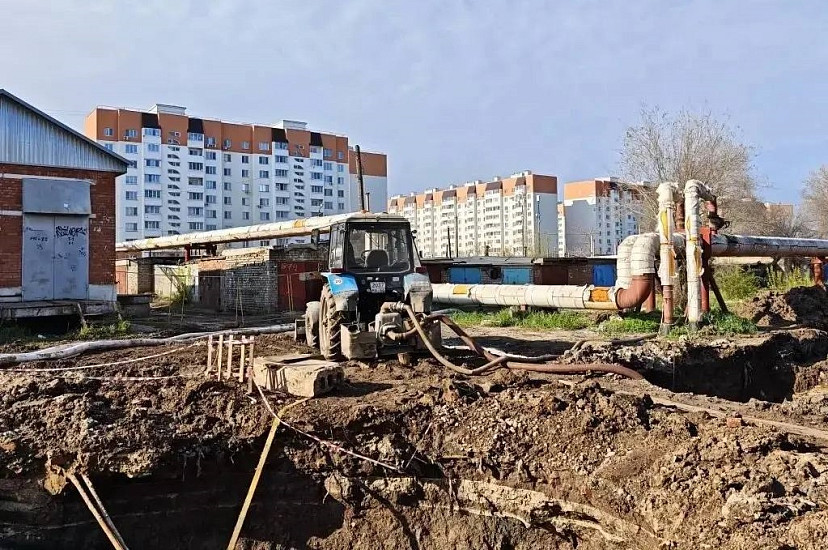 В Энгельсе выявили новые провалы на главном коллекторе