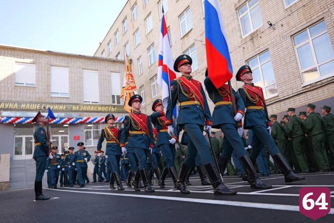 Первые курсанты Саратовского химучилища приняли военную присягу