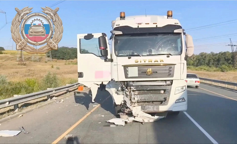 Водитель «Опеля» погиб в ДТП с грузовиком на саратовской трассе