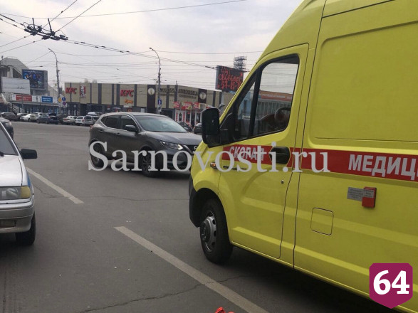 У саратовского вокзала легковушка задавила нарушителя