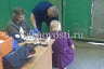 В центре Саратова мужчина спасал чужую машину и повредил руку