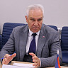 Алексей Антонов намерен разобраться с поставщиком ФАПов в Саратовской области