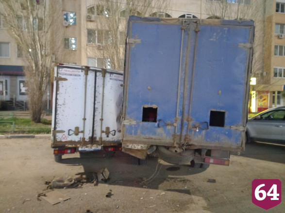 На Тархова «Соната» протаранила три машины на парковке