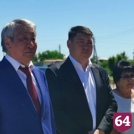 Спасенный от ковида директор предприятия поставил медикам памятник