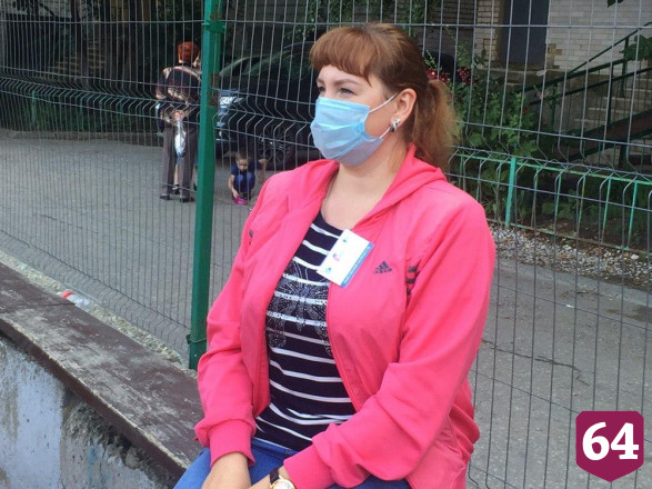 Саратовцы выстраиваются в очереди на голосование по Конституции во дворах
