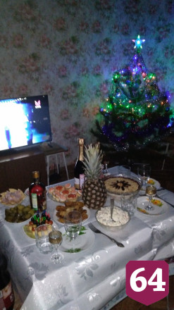 Жители Саратова показали новогодние столы
