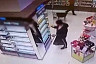 Саратовец под камерами похитил духи из «Рив Гоша» и попался