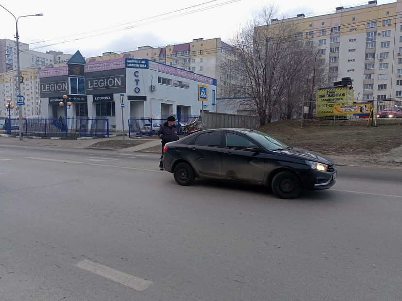 В Саратове за сутки автомобили сбили трех пешеходов