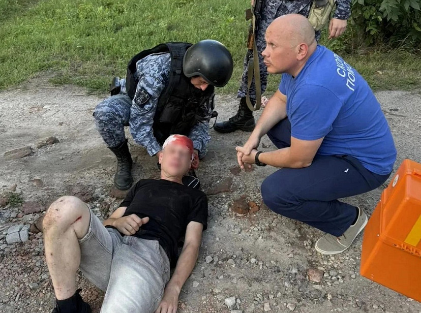 На улице Пушкина бойцы Росгвардии нашли мужчину с окровавленной головой 
