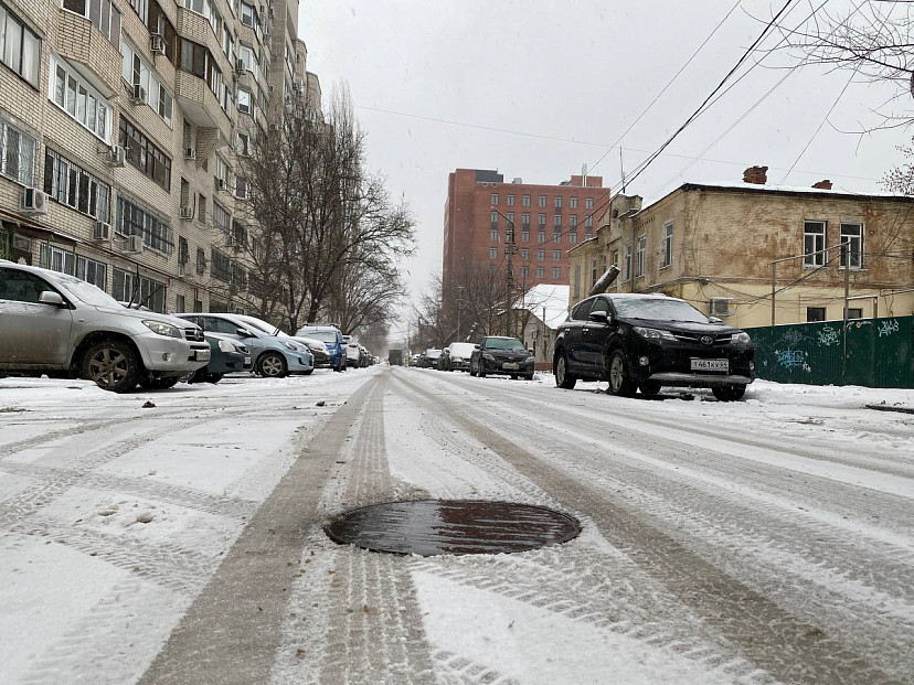 Госавтоинспекция призывает саратовцев к осторожности в снегопад 