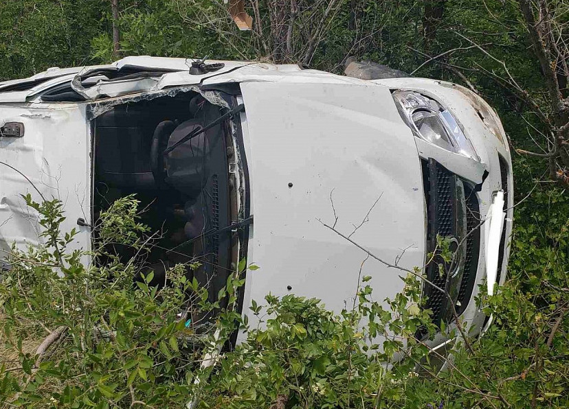 Две женщины погибли под Саратовом в ДТП из-за спущенного колеса