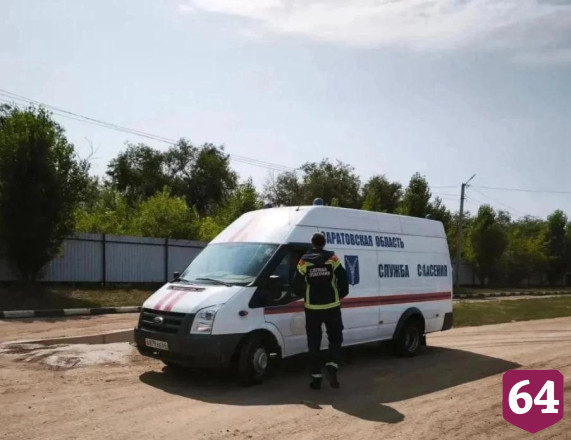 На полигоне в Энгельсе обсыпают грунтом очаги тления