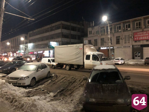 ДТП у горпарка парализовало движение в Заводской район