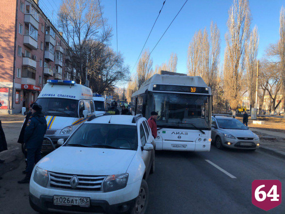 Три пассажира автобуса пострадали в столкновении с «Рено» у Сенного рынка