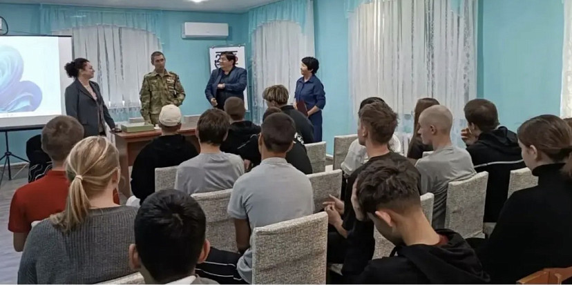 Боец СВО научил саратовских подростков осознавать ценность мира