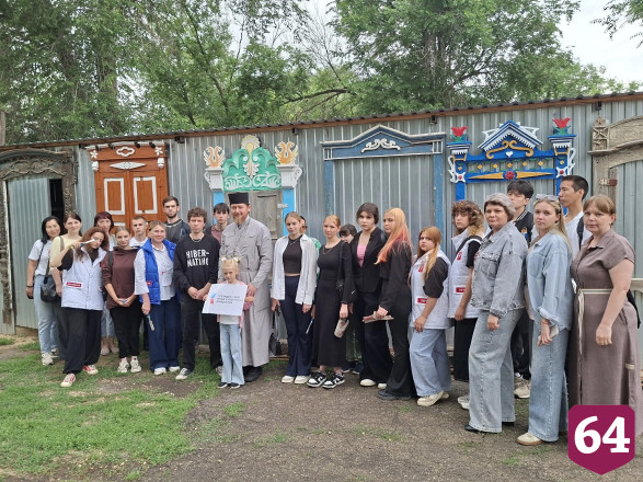 Саратовскую молодежь на мастер-классе учили реставрации уникальных объектов