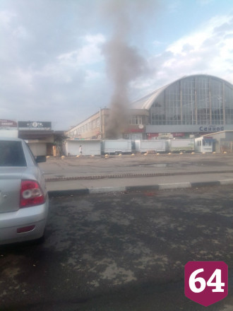 Рядом с Сенным рынком горел ларек с шаурмой
