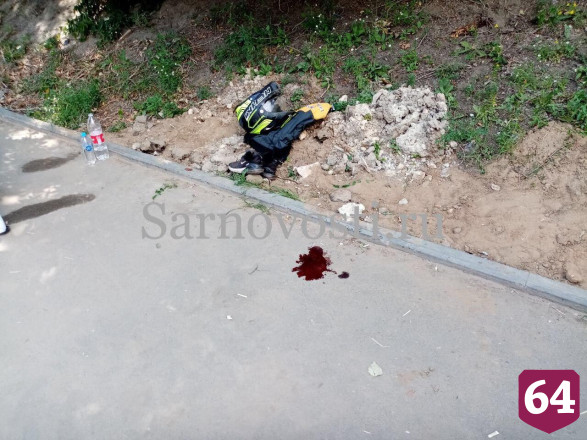 В Саратове водитель бросил на дороге сбитого подростка на питбайке