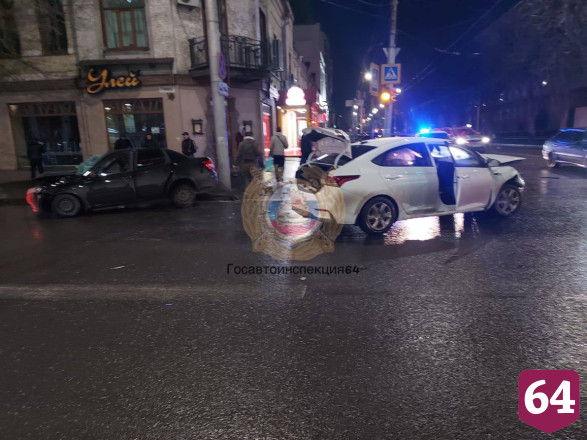 Три человека пострадали в ДТП в центре Саратова