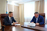 Губернатор поблагодарил Героя России за просветительские проекты для саратовских школьников
