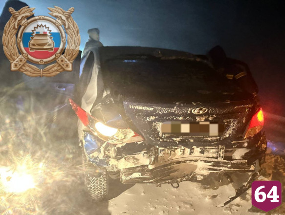 В метель на саратовской трассе столкнулись 9 автомобилей