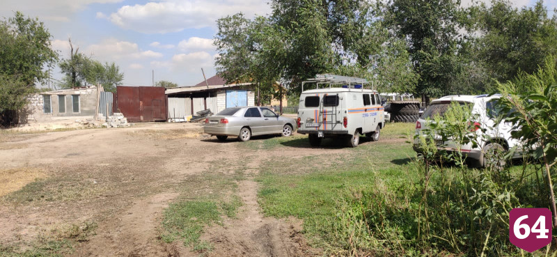 Под Саратовом полыхают заброшенные сады