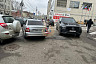 В центре Саратова инспекторы ГИБДД эвакуировали машины автохамов