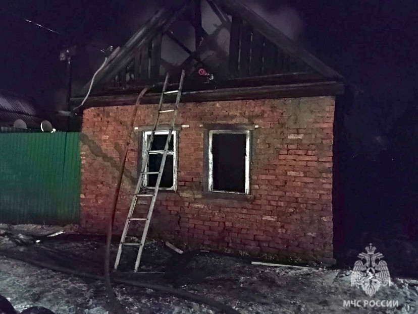 Пожилая женщина погибла на пожаре под Саратовом