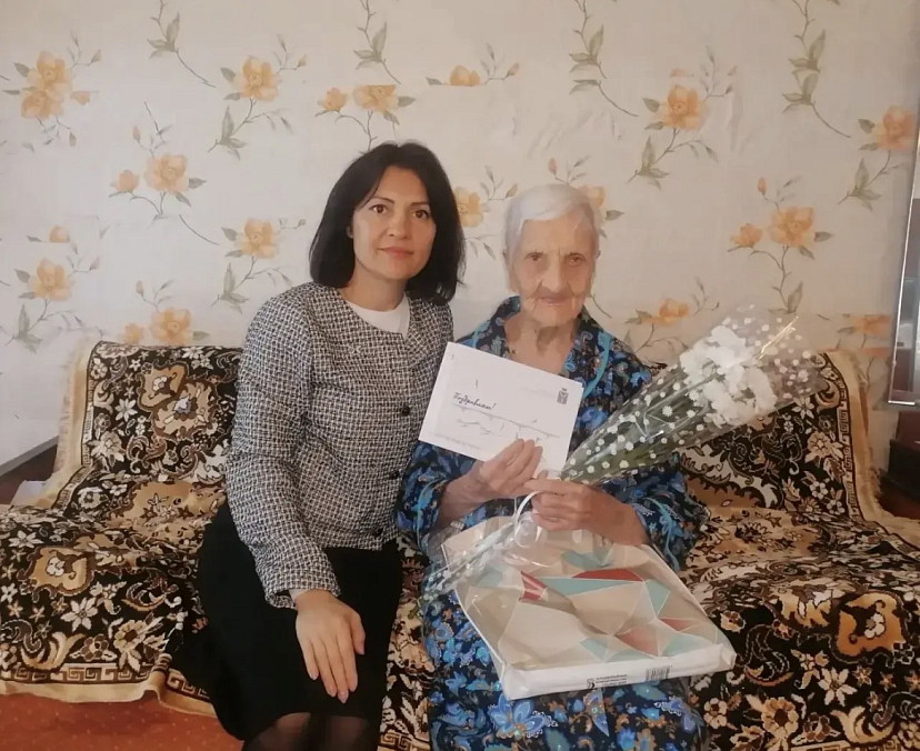 Саратовскую долгожительницу с 97-летием поздравил Владимир Путин