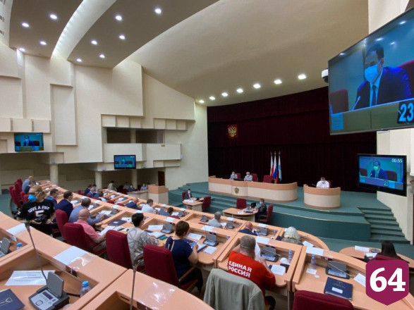 Саратов получит 700 млн рублей на ремонт дорог