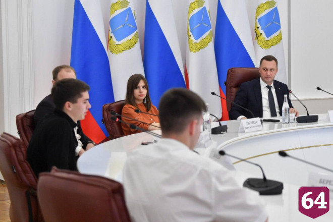 Губернатор встретился с молодыми лидерами сел Саратовской области