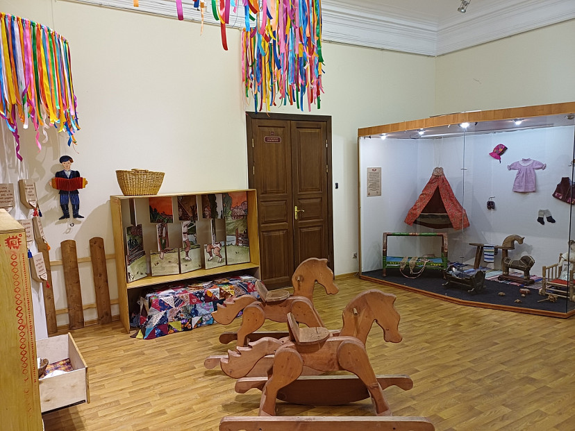 В саратовском музее можно поиграть в бирюльки