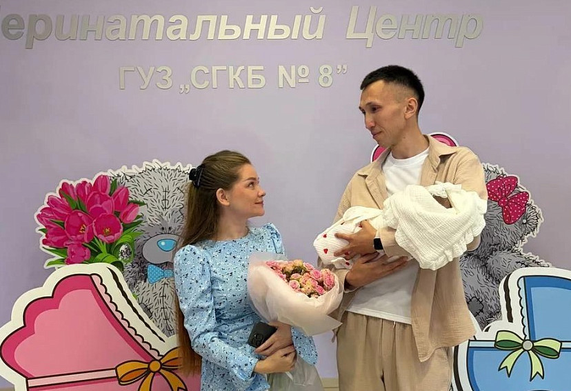 Саратовские врачи выходили младенца весом 470 граммов