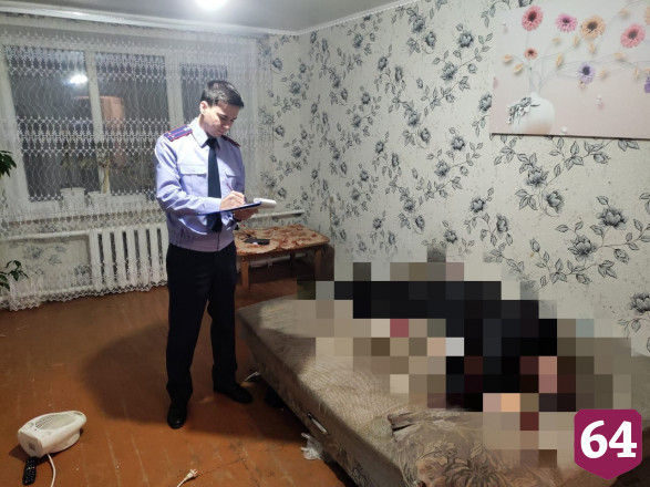Родственники нашли молодого саратовца дома мертвым 